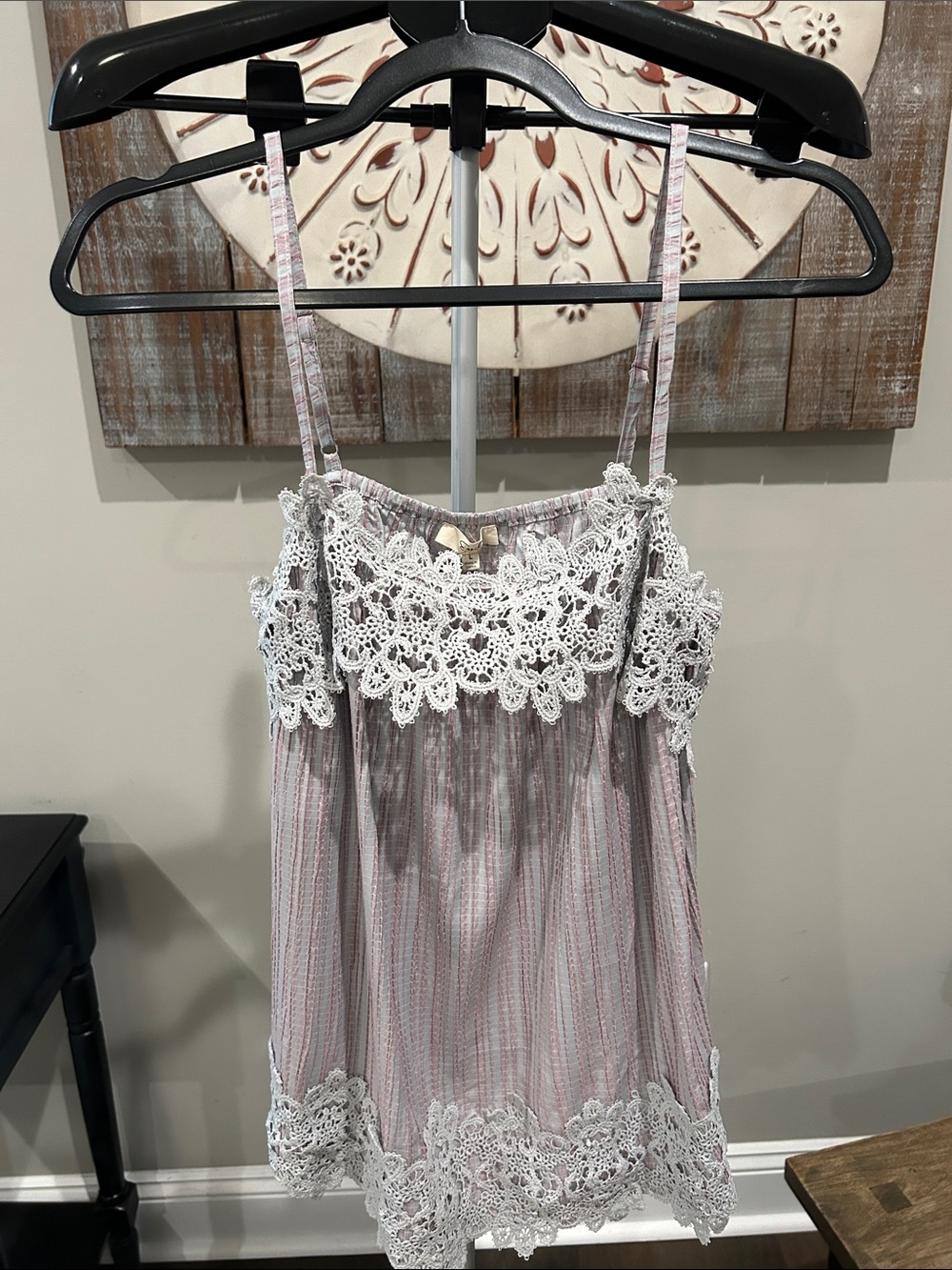 easel Women’s Pink & White Striped Lace-Trim Cami Tank/ NWT/ Size Large